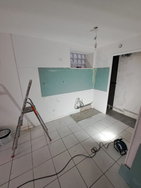 Reprise du placo Rénovation cuisine d'un studio